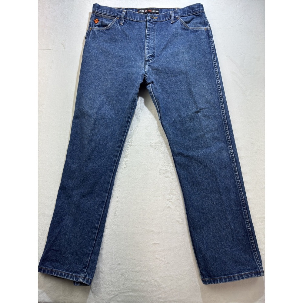 Wrangler FR Jeans Mens 38x32 Blue Denim Straight Leg Flame Resistant‎ Workwear